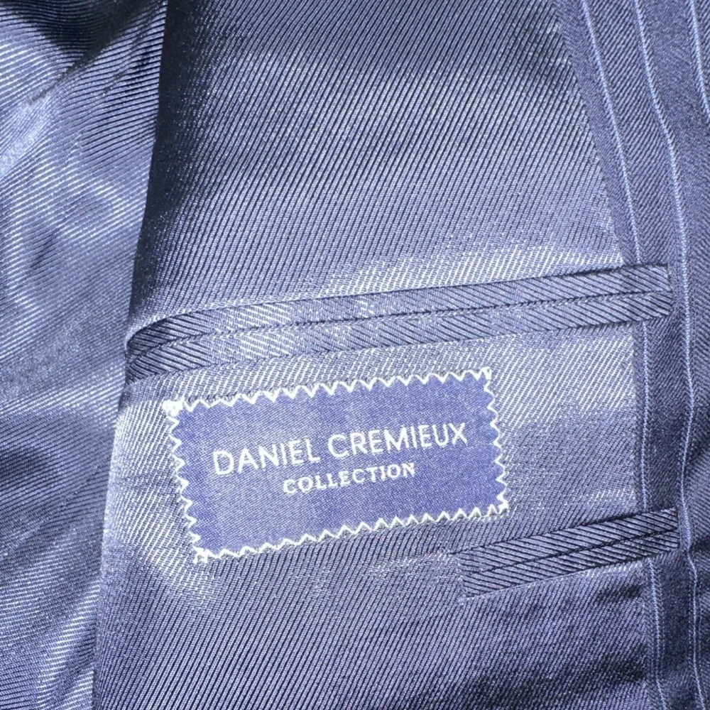 Daniel Cremieux Blue Pinstripe Two-Button Single-Breasted Notch Lapel Blazer